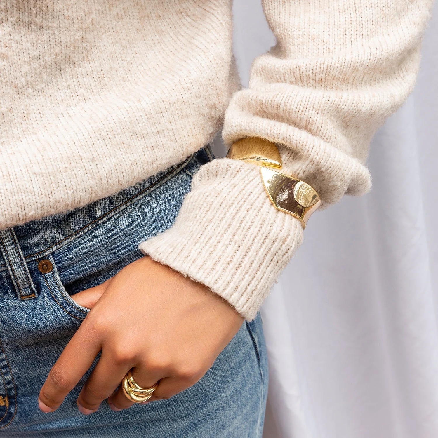 the Alexandra overlap cuff - Image 2